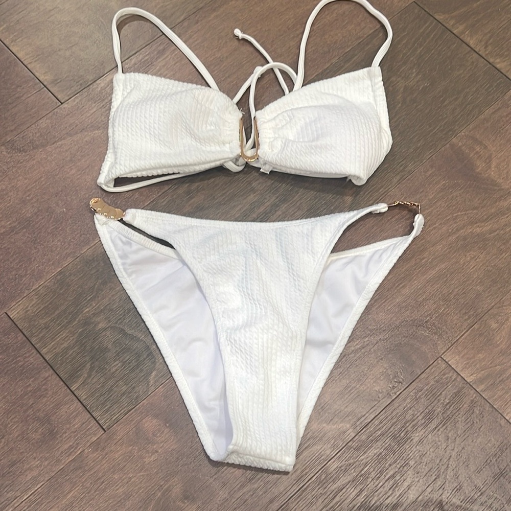 White Bikini Set - Picture 5 of 5